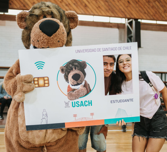 Entrega de credenciales en Gimnasio Usach