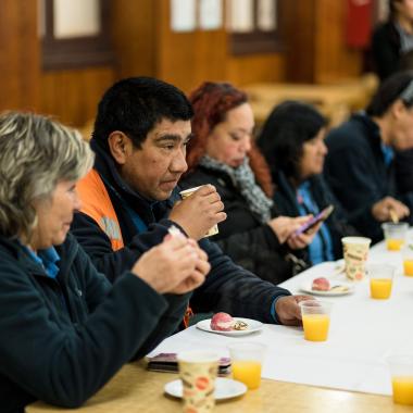 Trabajadoras y Trabajadores disfrutando del desayuno colectivo realizado en el Casino Central Usach