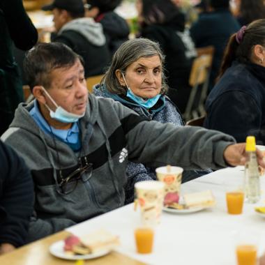 Trabajadoras y Trabajadores disfrutando del desayuno colectivo realizado en el Casino Central Usach