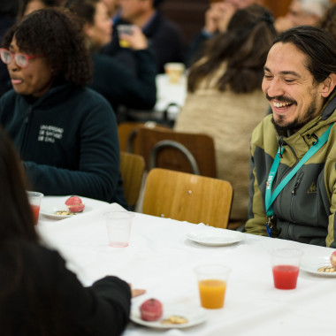 Trabajadoras y Trabajadores disfrutando del desayuno colectivo realizado en el Casino Central Usach