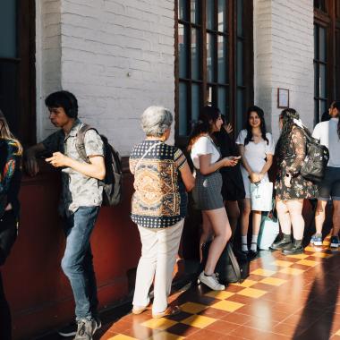 Fila de espera para inicio de concierto