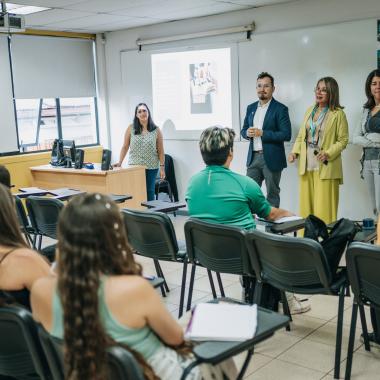 Bienvenida a estudiantes