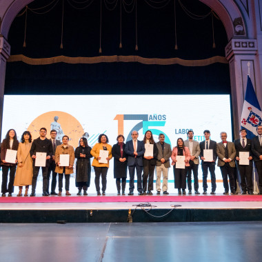 Entrega de premios a quienes han trabajado en la universidad