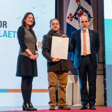 Entrega de premios a quienes han trabajado en la universidad