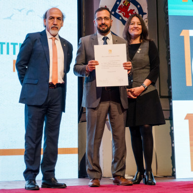 Entrega de premios a quienes han trabajado en la universidad