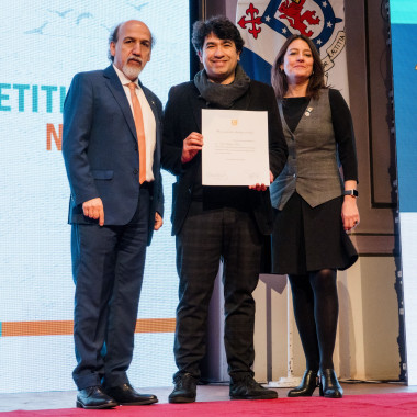 Entrega de premios a quienes han trabajado en la universidad