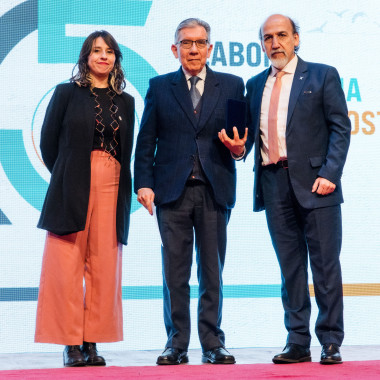 Entrega de premios a quienes han trabajado en la universidad