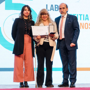 Entrega de premios a quienes han trabajado en la universidad