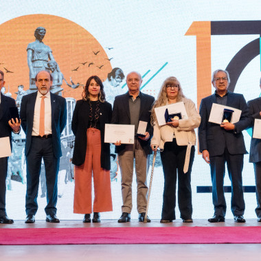 Entrega de premios a quienes han trabajado en la universidad