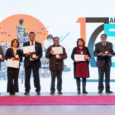 Entrega de premios a quienes han trabajado en la universidad