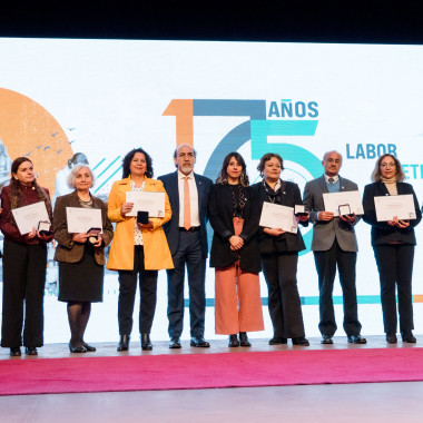 Entrega de premios a quienes han trabajado en la universidad