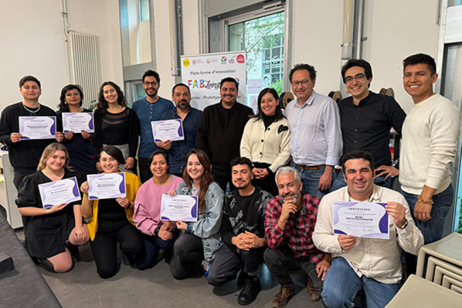 La delegación de la Universidad de Santiago que realizó la pasantía en la Universidad de Lorraine.