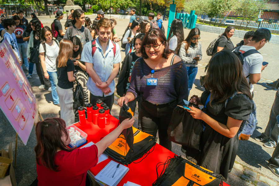 Comunidad usachina en jornada de testeo masivo de VIH