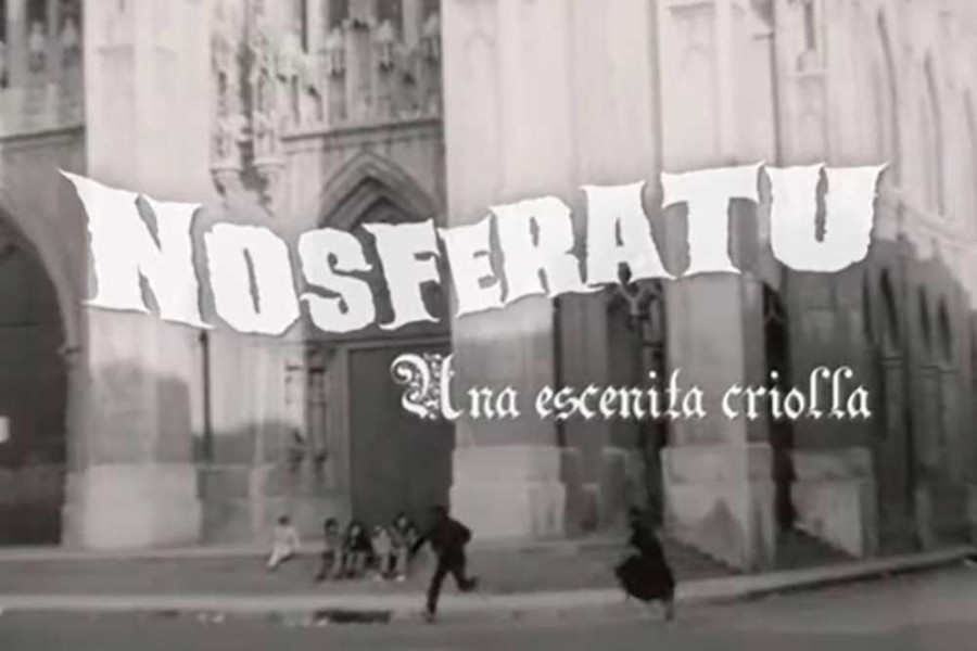 Fotografía de la película Nosferatu, una escenita criolla. Vampiro arranca de sacerdote karateca.