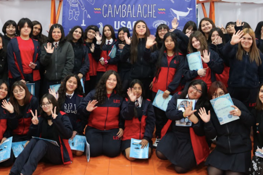 Estudiantes cinco comunidades educativas que se reunieron en el Instituto Comercial Marítimo Pacífico Sur: también asistieron el Liceo Javiera Carrera Verdugo, Colegio Pedro Aguirre Cerda, Colegio Villa Las Dunas y Colegio Santa Teresita de Llolleo
