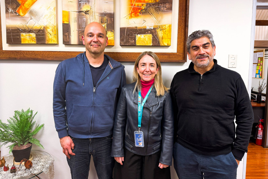 La foto muestra el equipo académico que presentó el proyecto