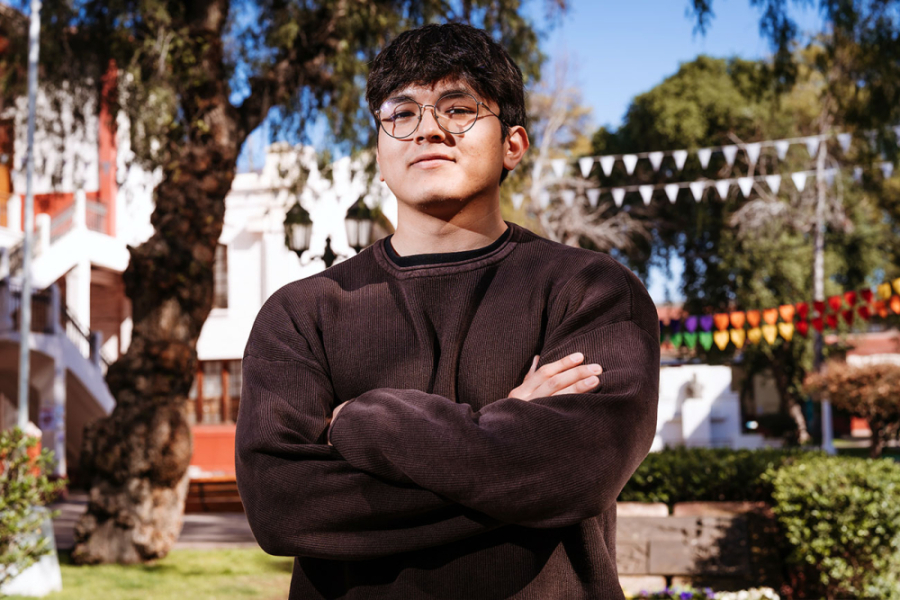 Benjamín Orellana, estudiante de Ingeniería Civil Mecánica que será parte del equipo chileno que competirá en los Global Esports Games 2026